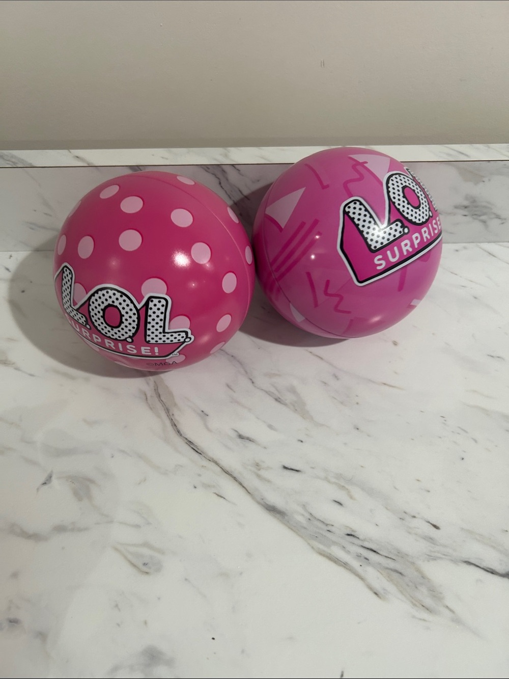 L.O.L. Surprise! Bright Pink Polka Dot & Graphic Surprise Balls Puzzle surprise